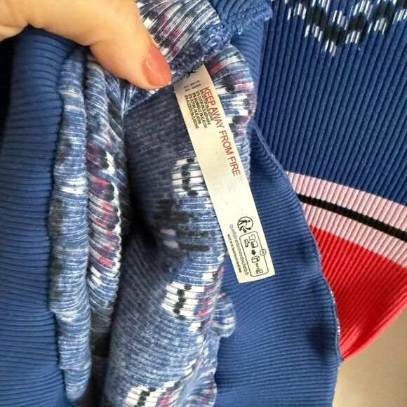 Free People Movement Rally Printed Layer
In  Swim Club Fairisle Combo M NWOT - Picture 11 of 13